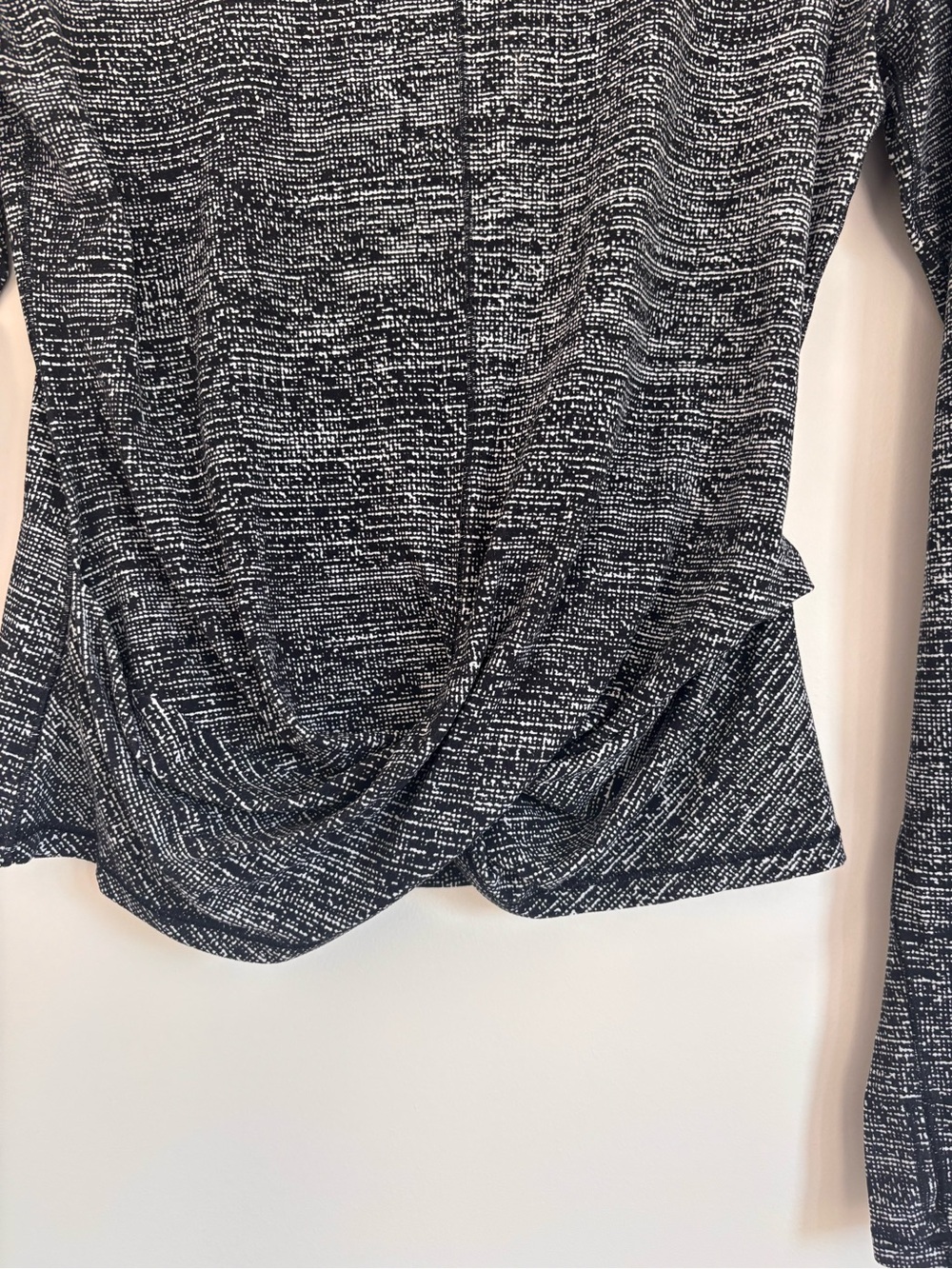 Lululemon Melodic Movement Long Sleeve Shirt Twillines White Black 8 View 4
